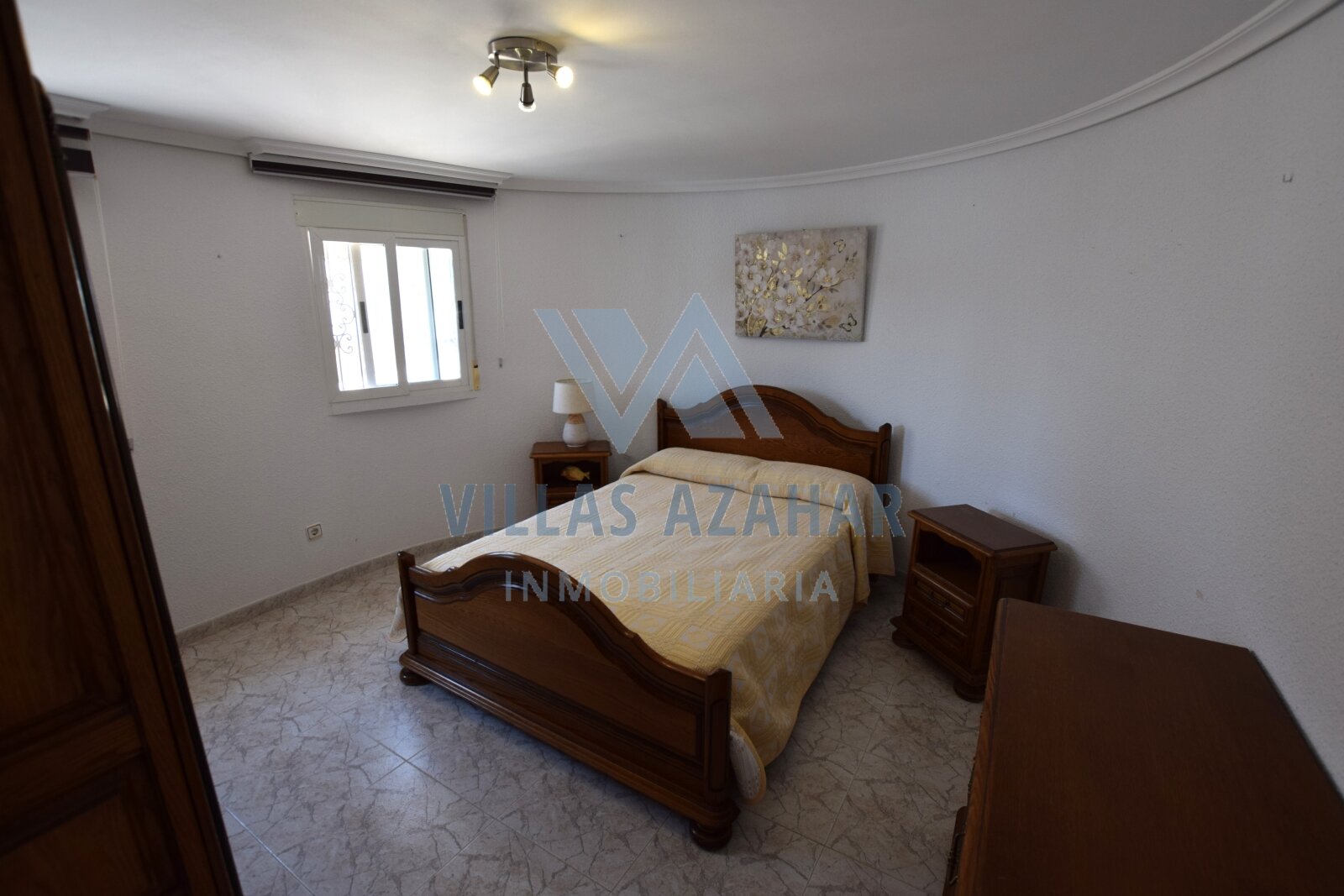 Villa in Bestzustand mit Pool und separatem Appartement