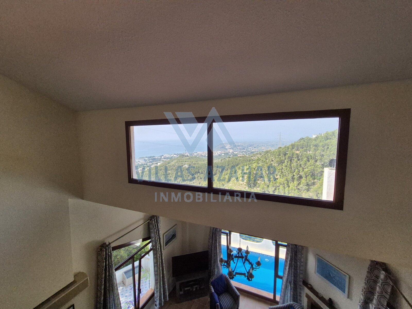 Stilvolle Villa mit unverbaubarem Meerblick und Gästeapartment