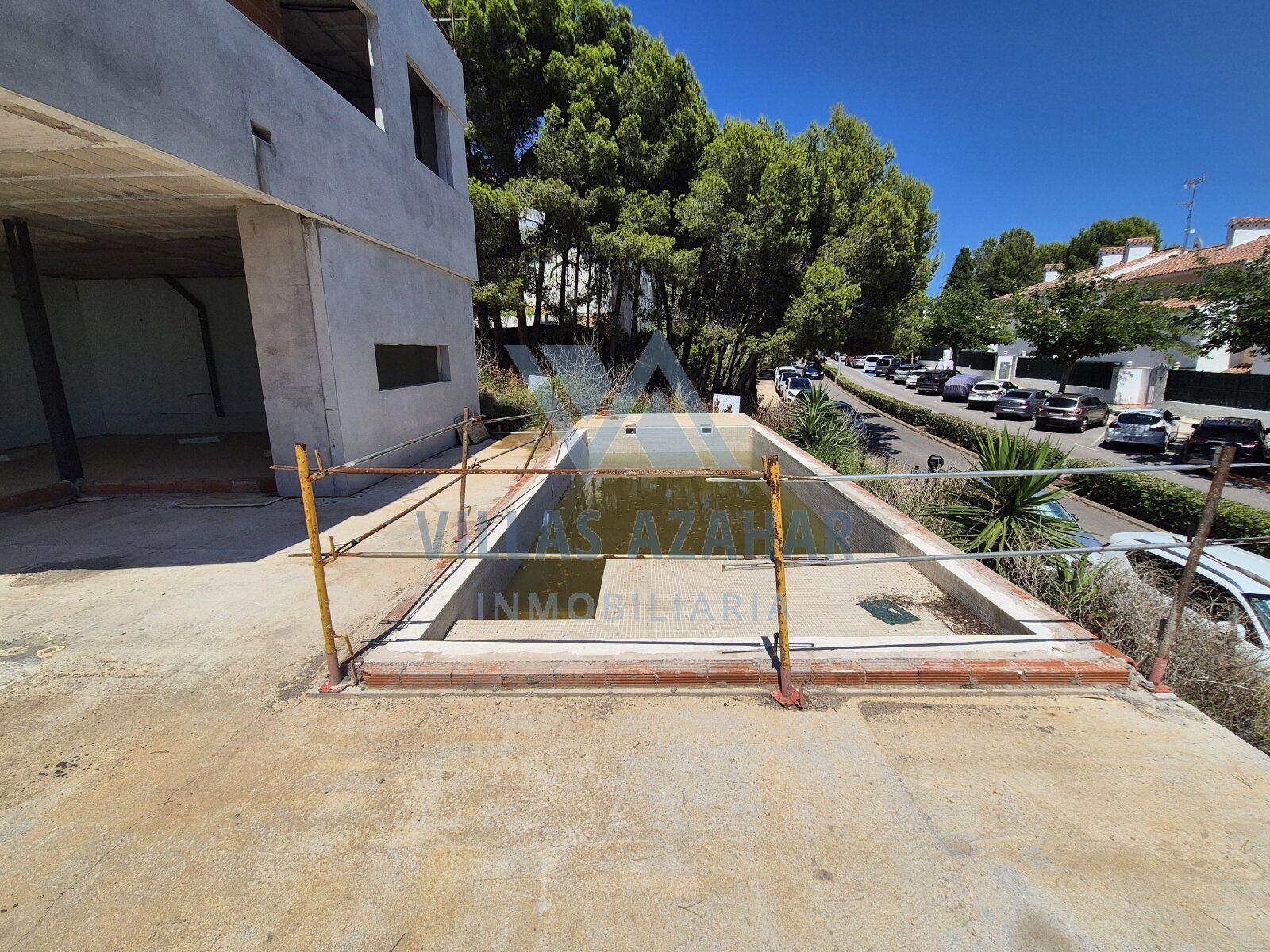 Neubau-Villa mit 317 m² Wohnfläche in zentraler Lage von Las Fuentes