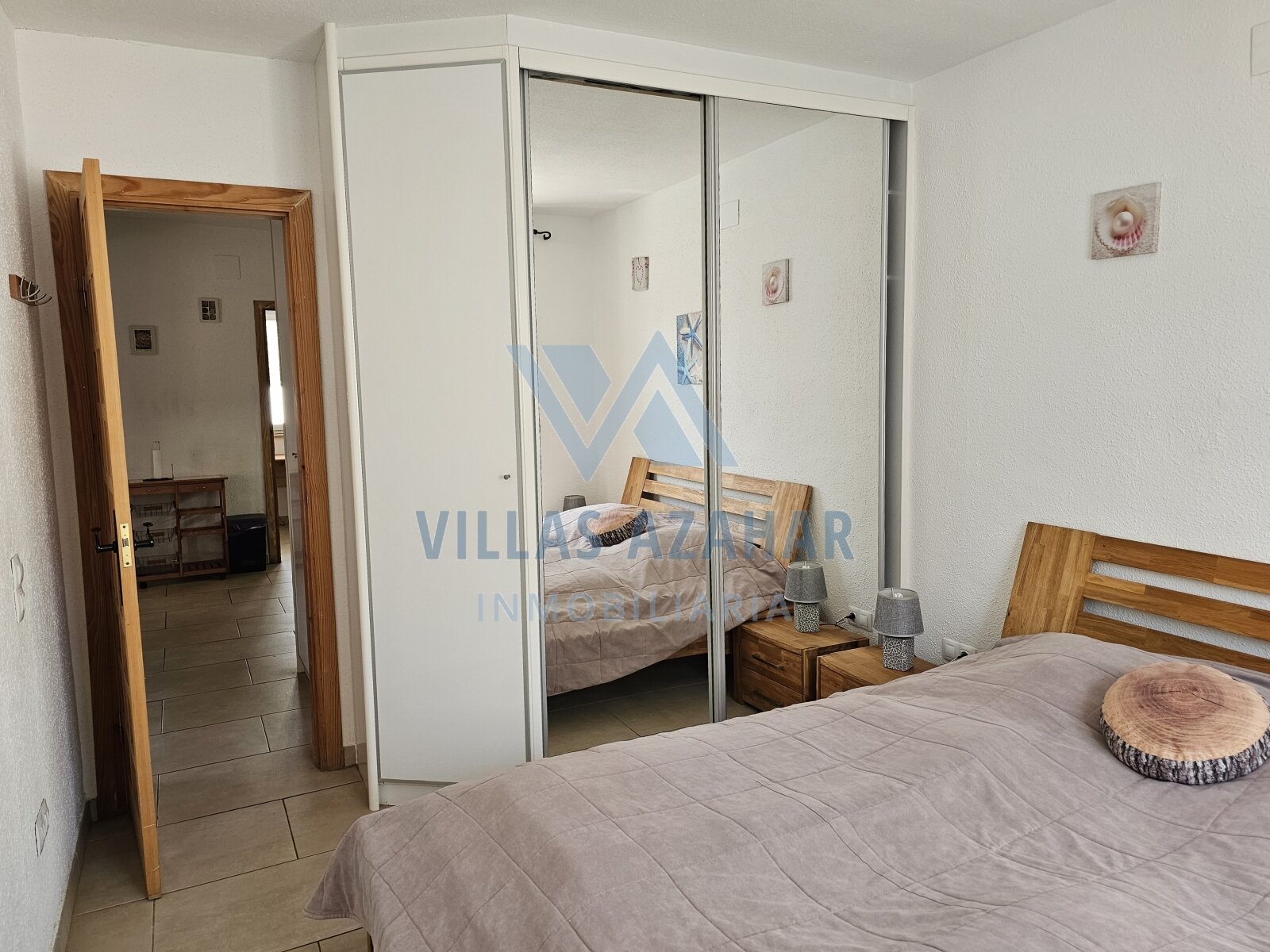 Low-Maintenance Detached House in a Quiet Location 