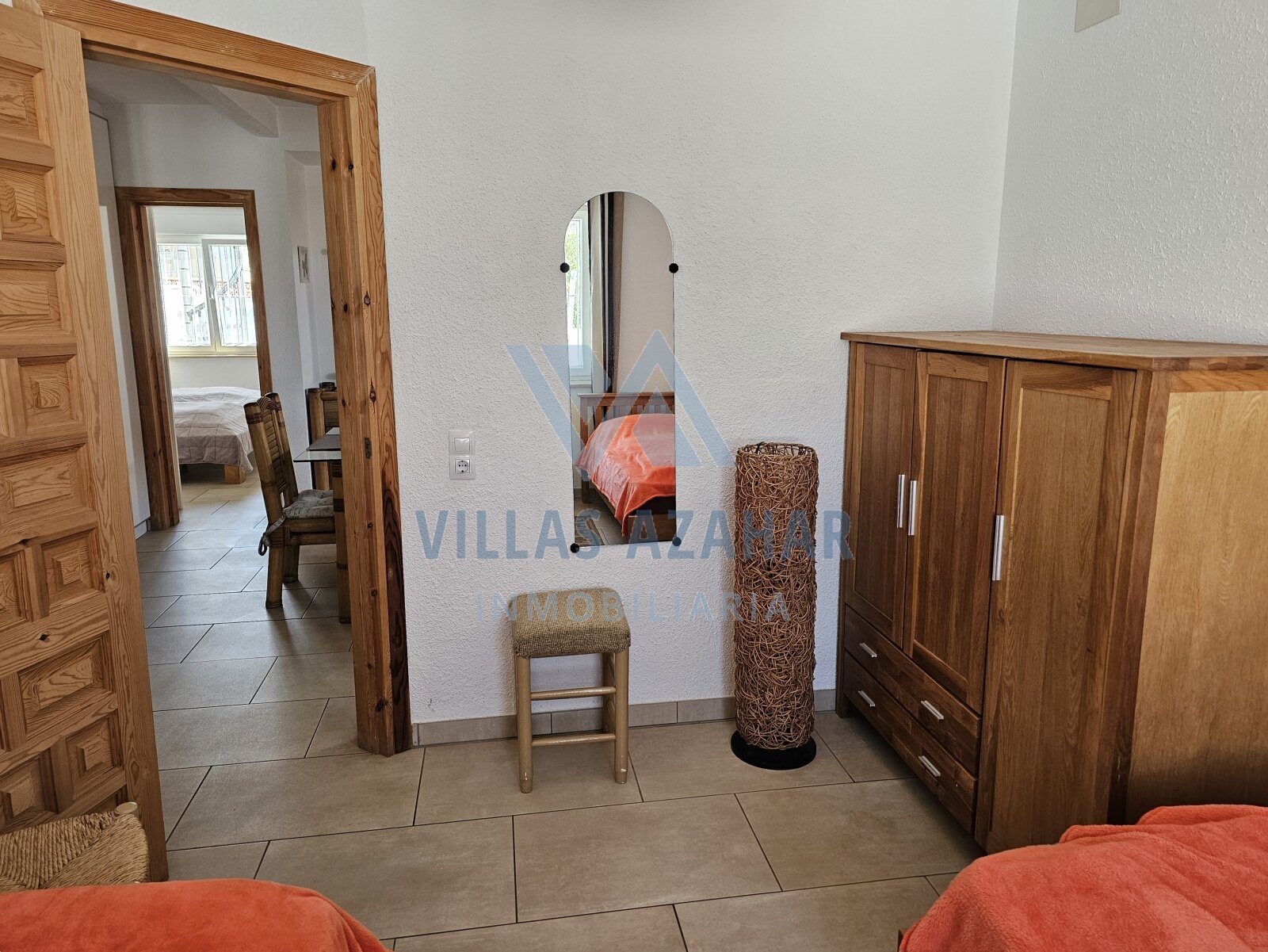 Low-Maintenance Detached House in a Quiet Location 