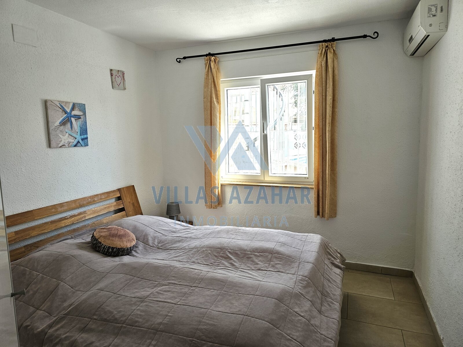 Low-Maintenance Detached House in a Quiet Location 