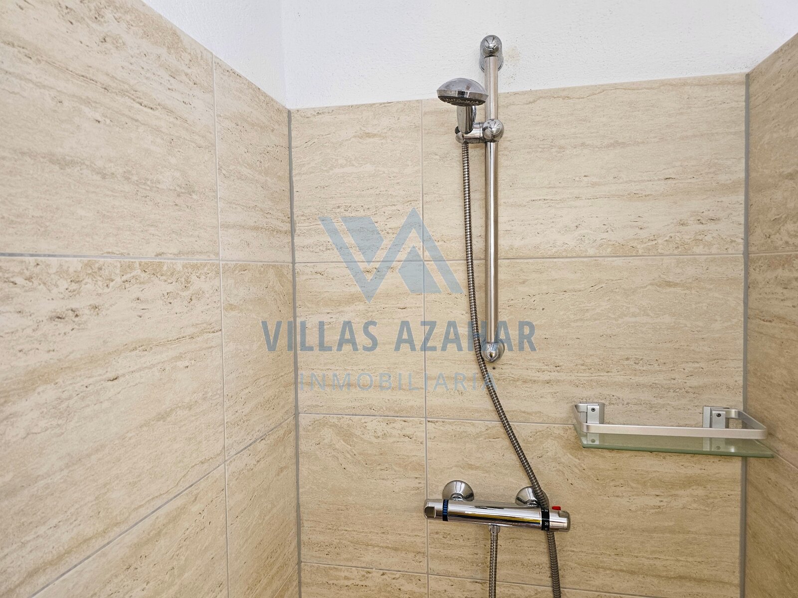 Low-Maintenance Detached House in a Quiet Location 