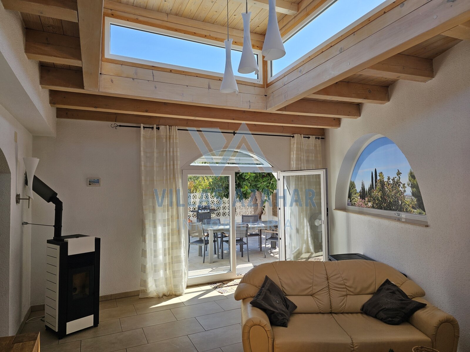 Low-Maintenance Detached House in a Quiet Location 