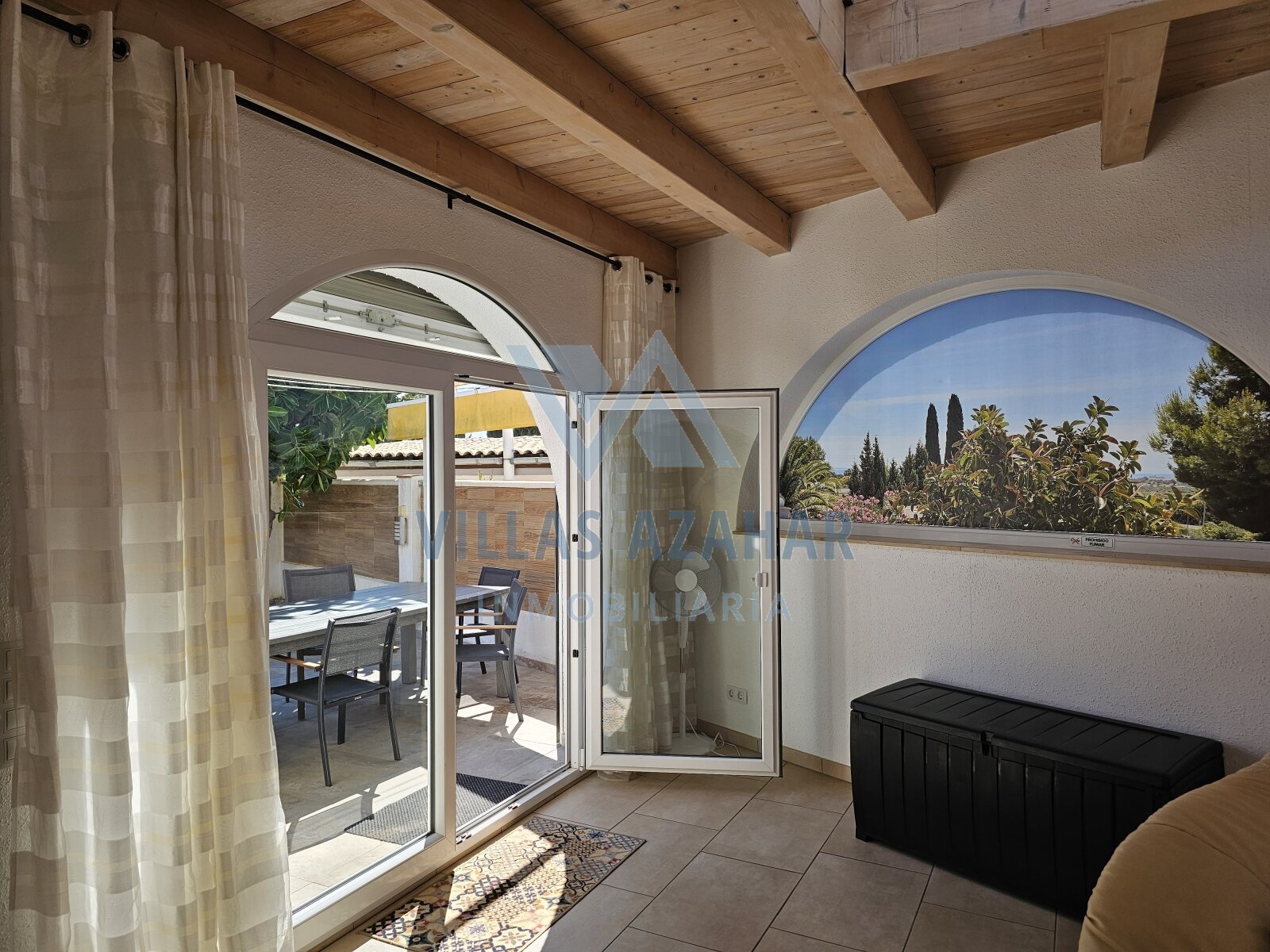 Low-Maintenance Detached House in a Quiet Location 