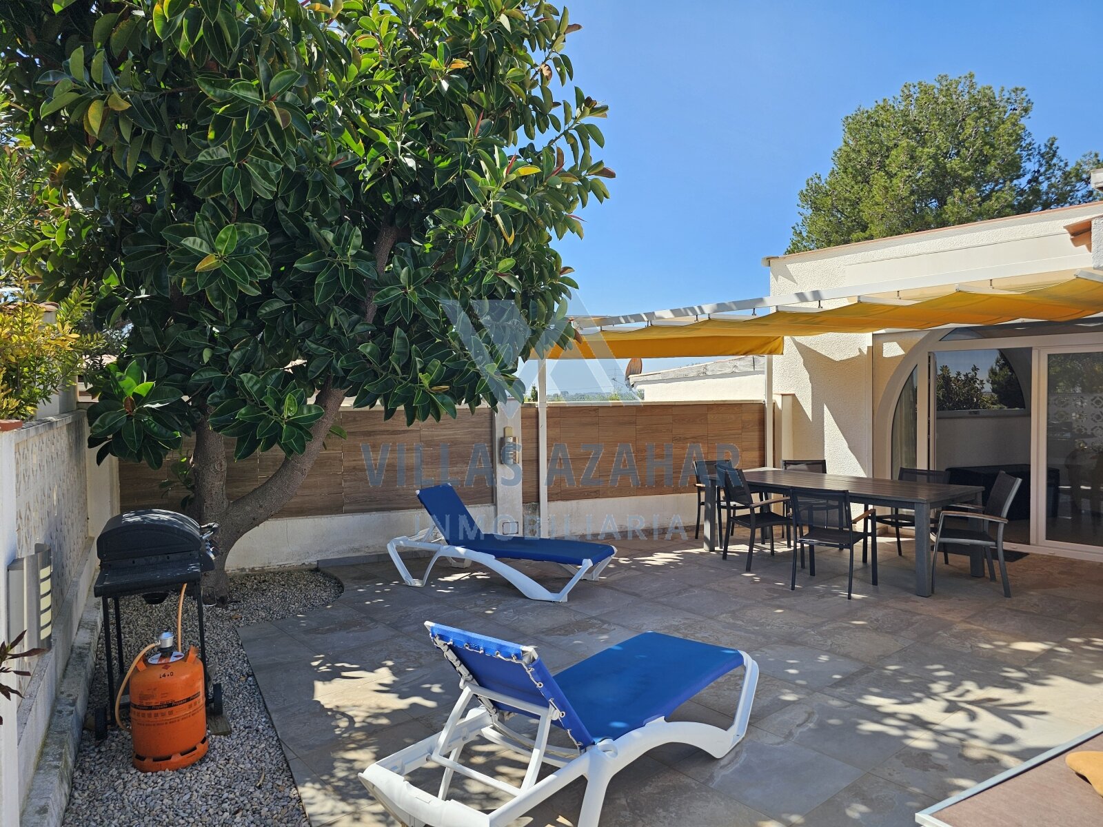 Low-Maintenance Detached House in a Quiet Location 