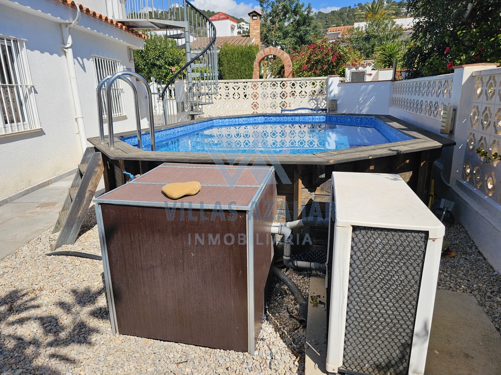 Low-Maintenance Detached House in a Quiet Location 