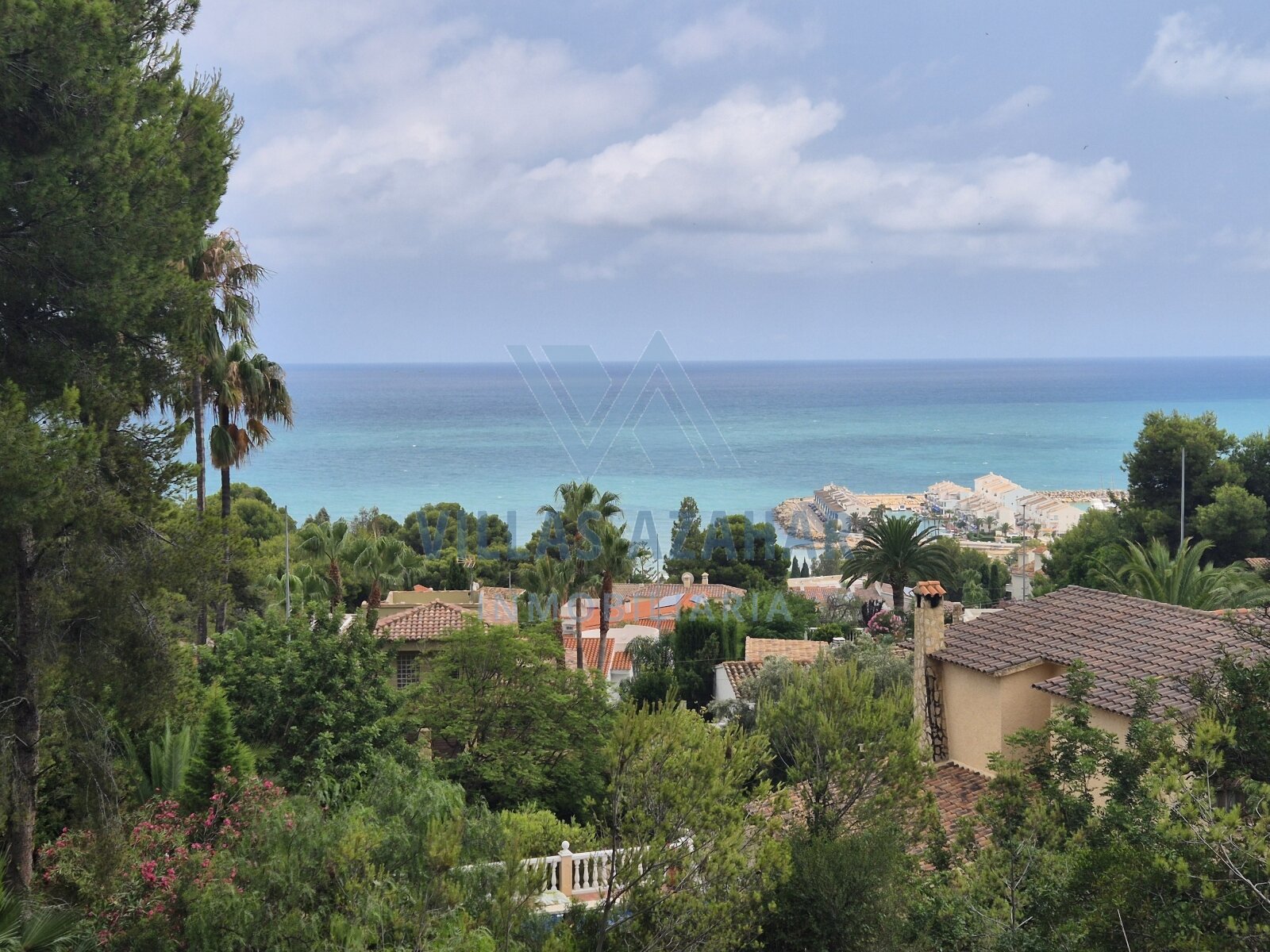 Exclusive Plot with unobstructable Sea View in Las Fuentes 