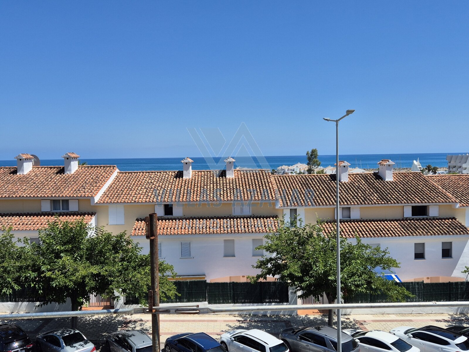 New-build villa with 317 m² living space in central Las Fuentes