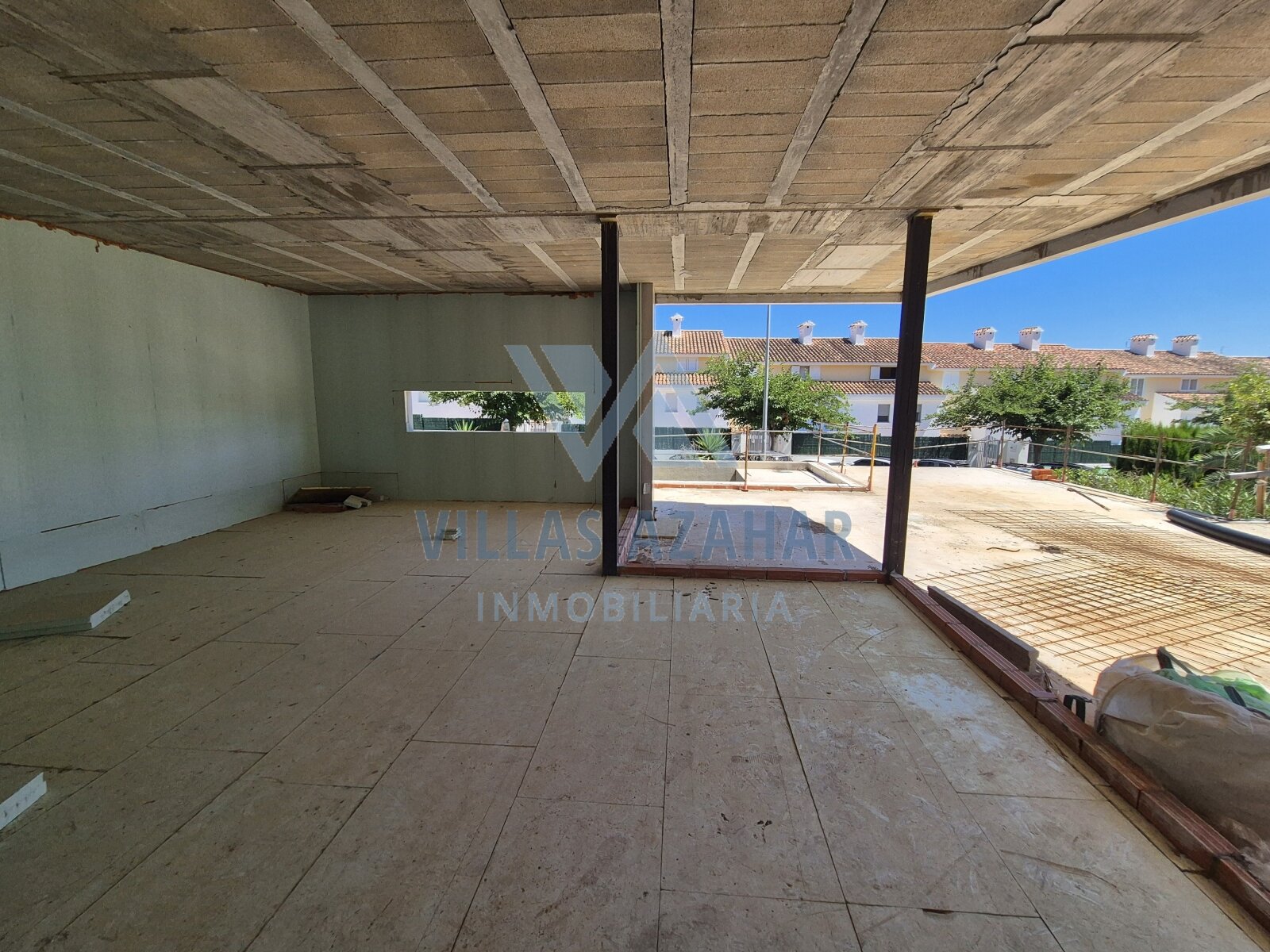 New-build villa with 317 m² living space in central Las Fuentes