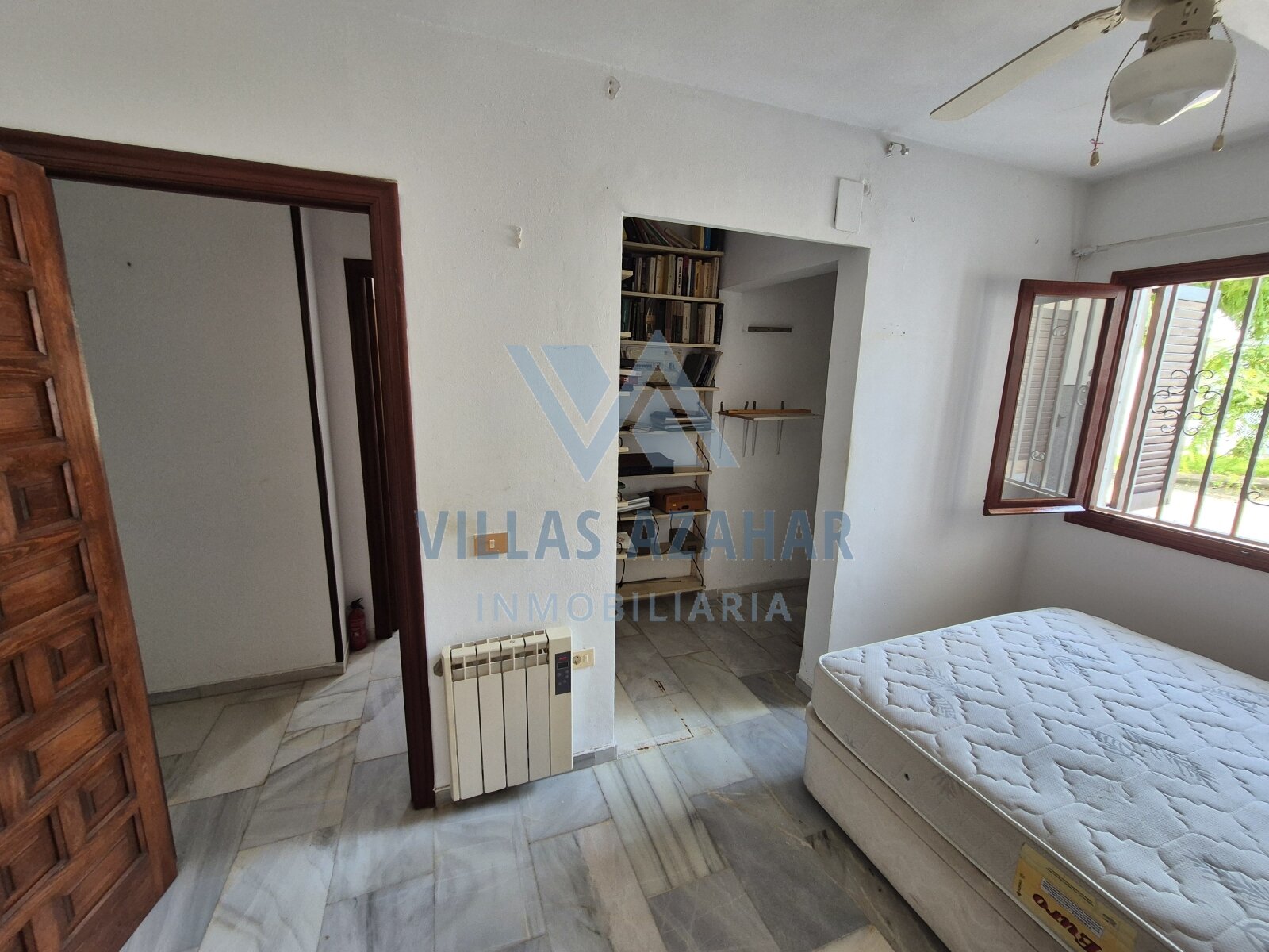 Ground Floor Apartment with Winter Garden – Urbanisation “La Palmera”