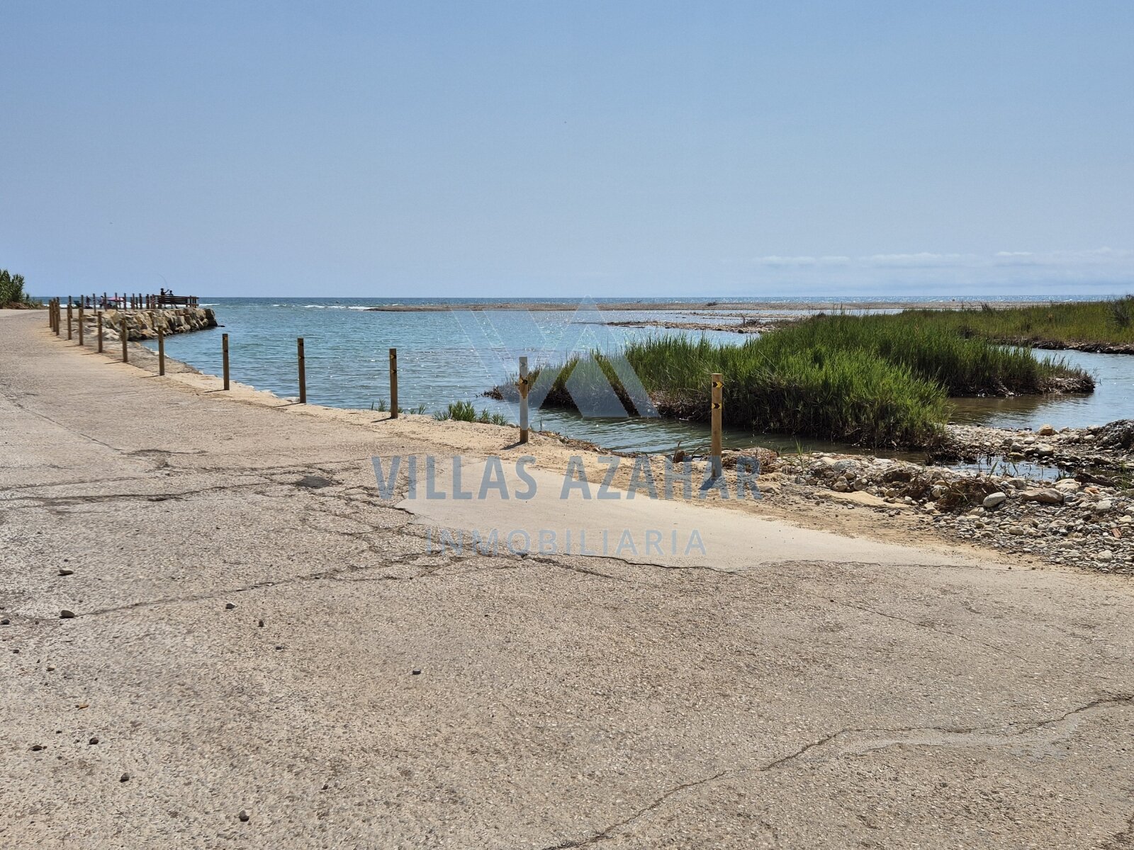 Ground Floor Apartment with Winter Garden – Urbanisation “La Palmera”