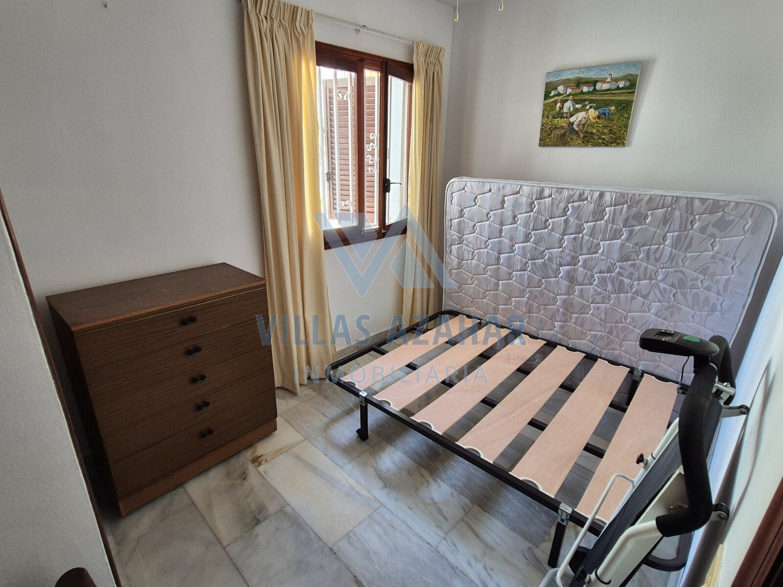 Ground Floor Apartment with Winter Garden – Urbanisation “La Palmera”