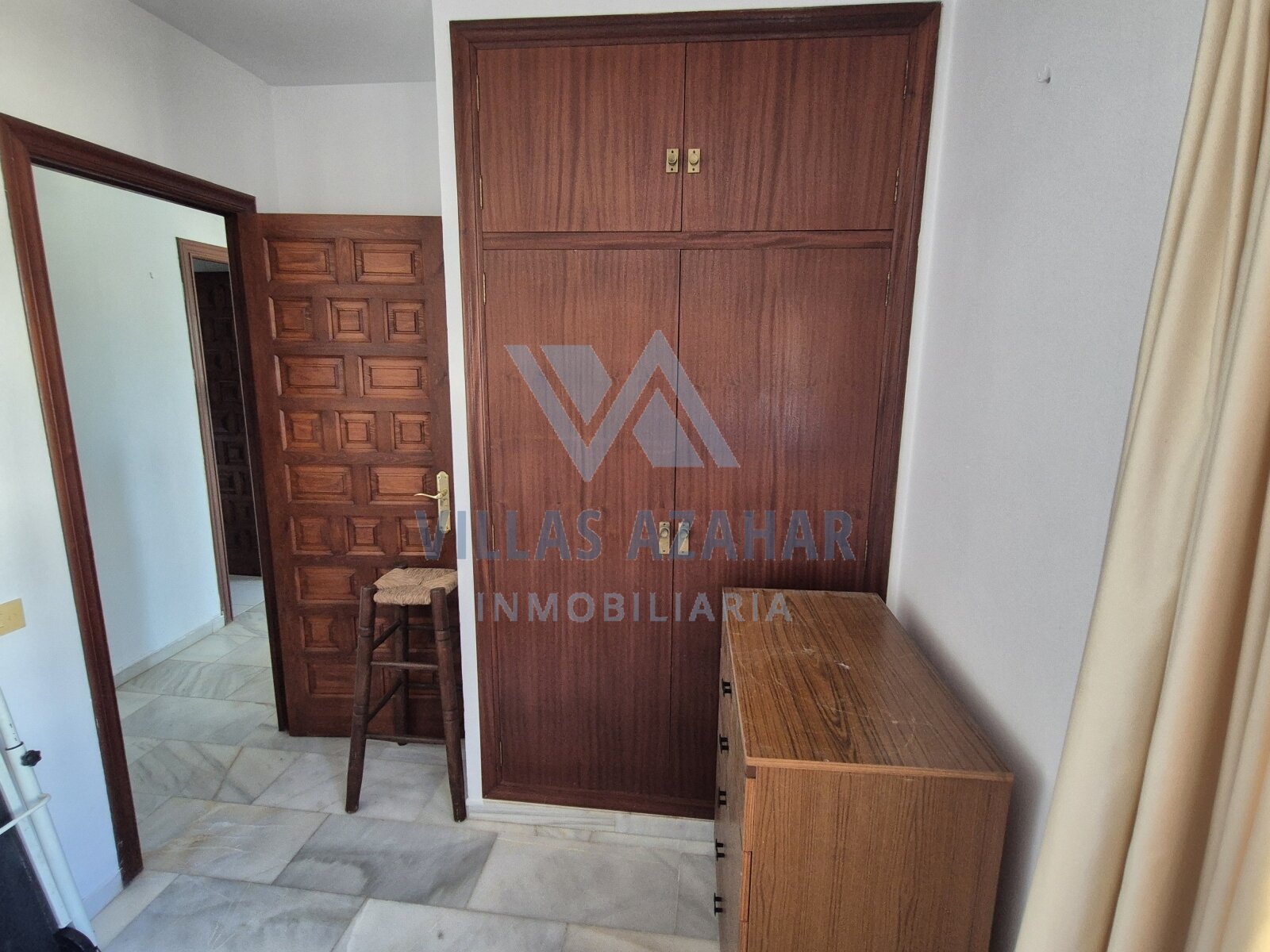 Ground Floor Apartment with Winter Garden – Urbanisation “La Palmera”