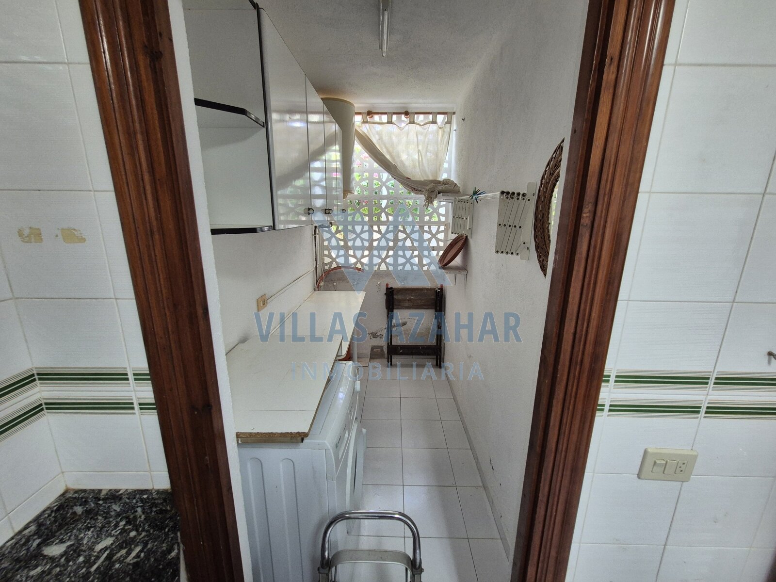 Ground Floor Apartment with Winter Garden – Urbanisation “La Palmera”