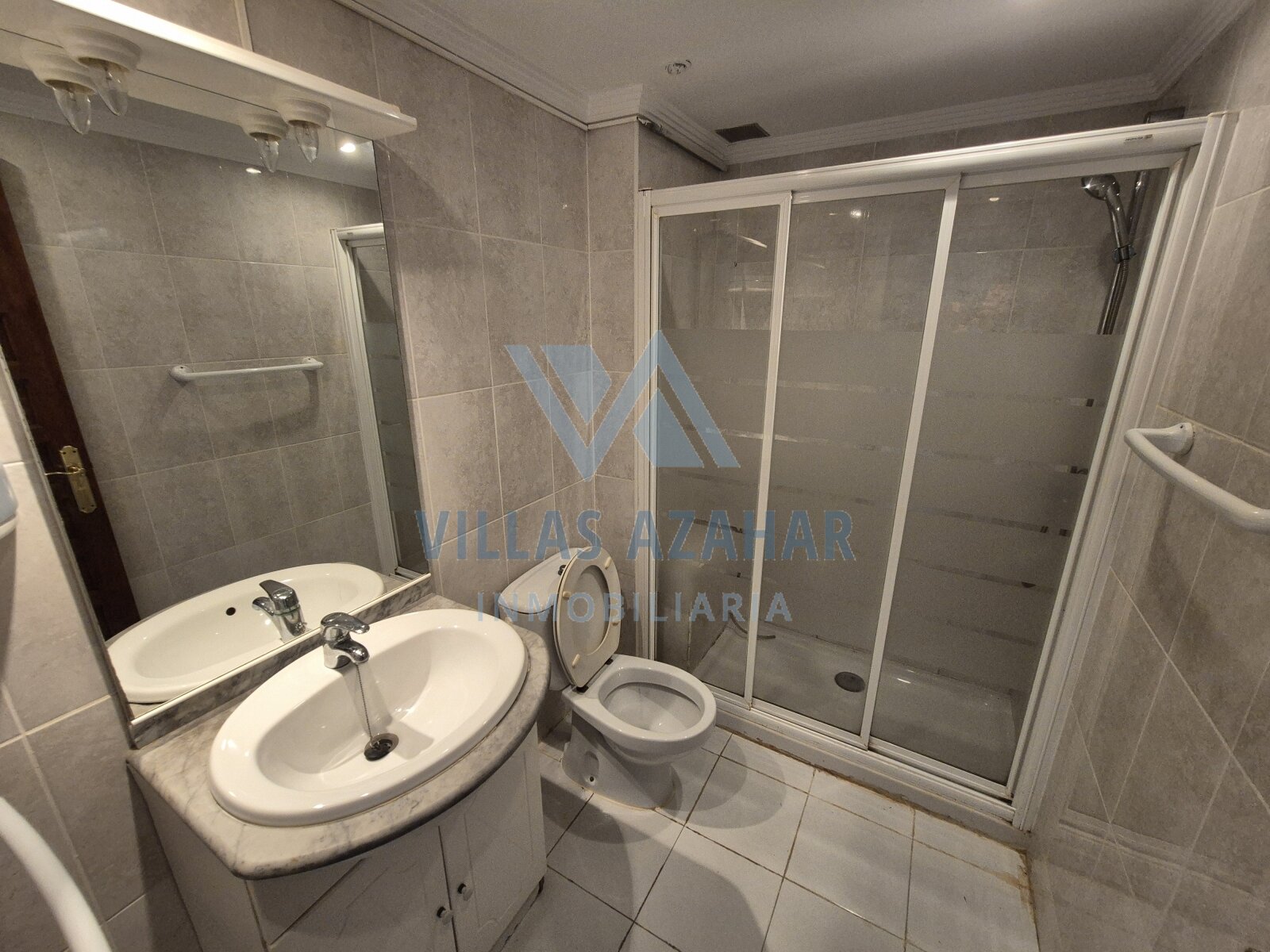 Ground Floor Apartment with Winter Garden – Urbanisation “La Palmera”