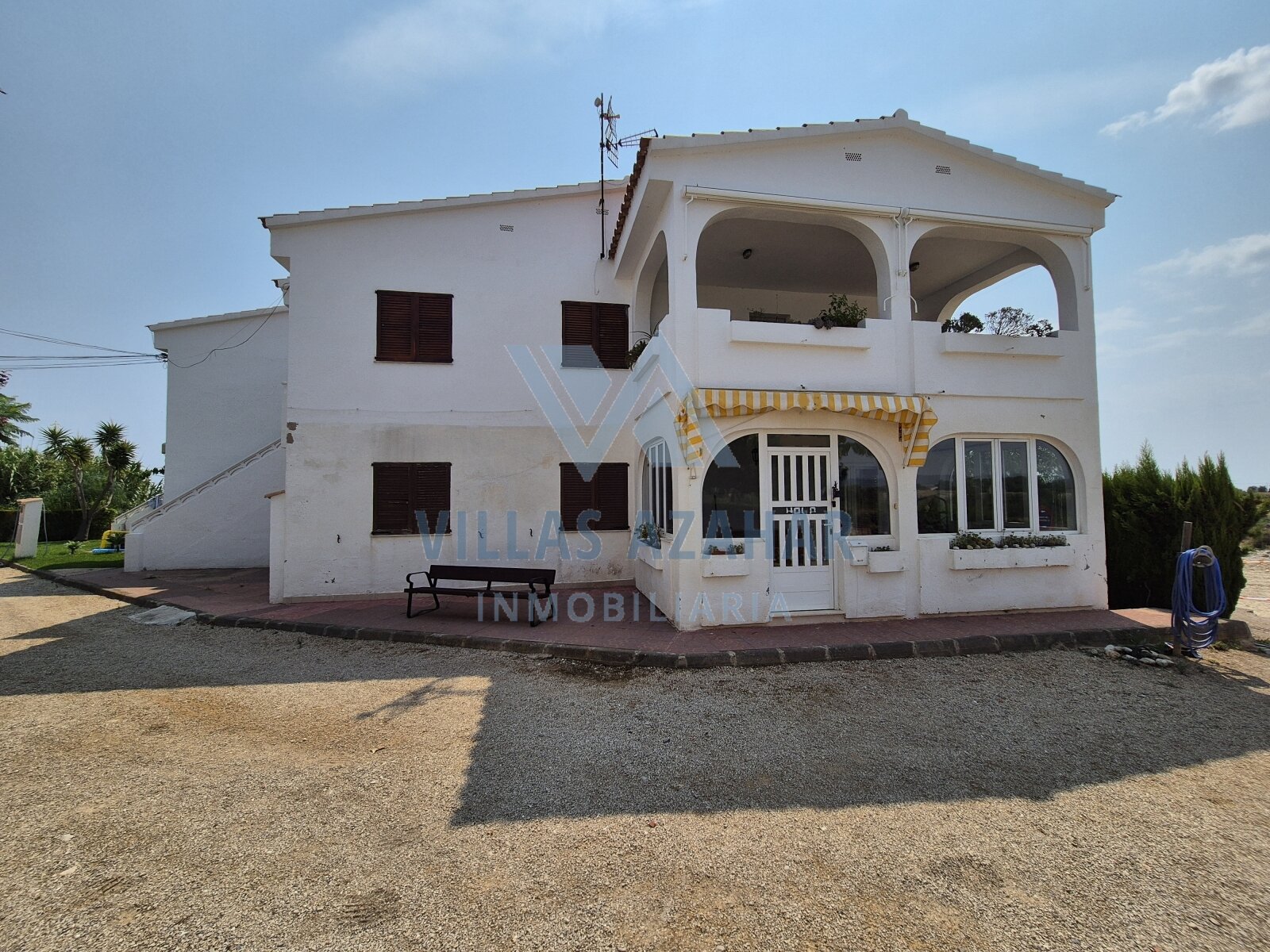 Ground Floor Apartment with Winter Garden – Urbanisation “La Palmera”