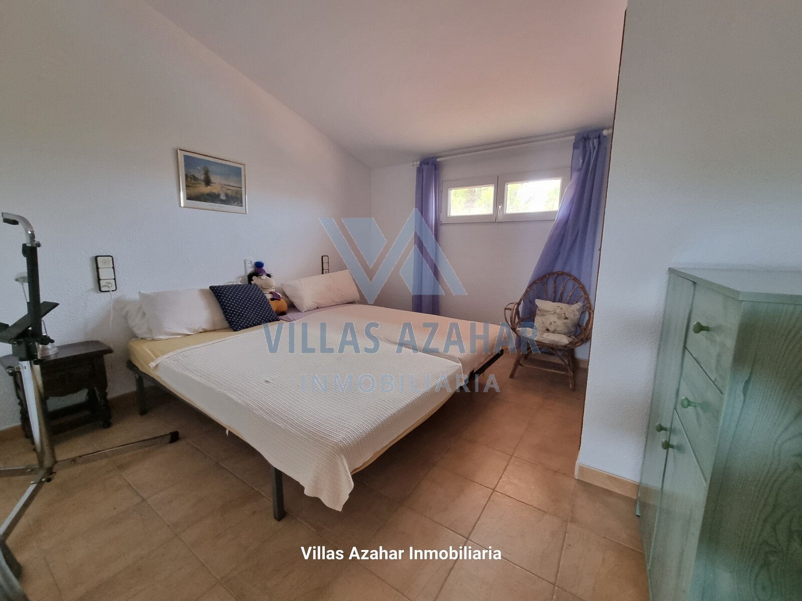 Spacious Maisonette with garage and studio in the centre