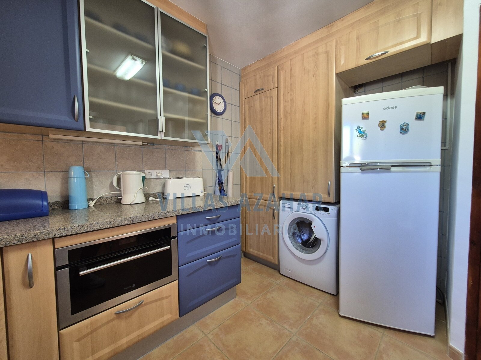 Spacious Maisonette with garage and studio in the centre