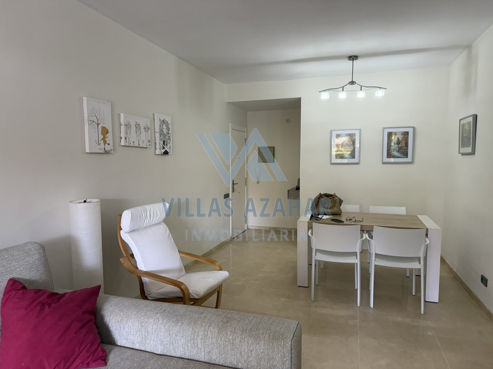 Las Mimosas magnificent three-bedroom apartment near beach