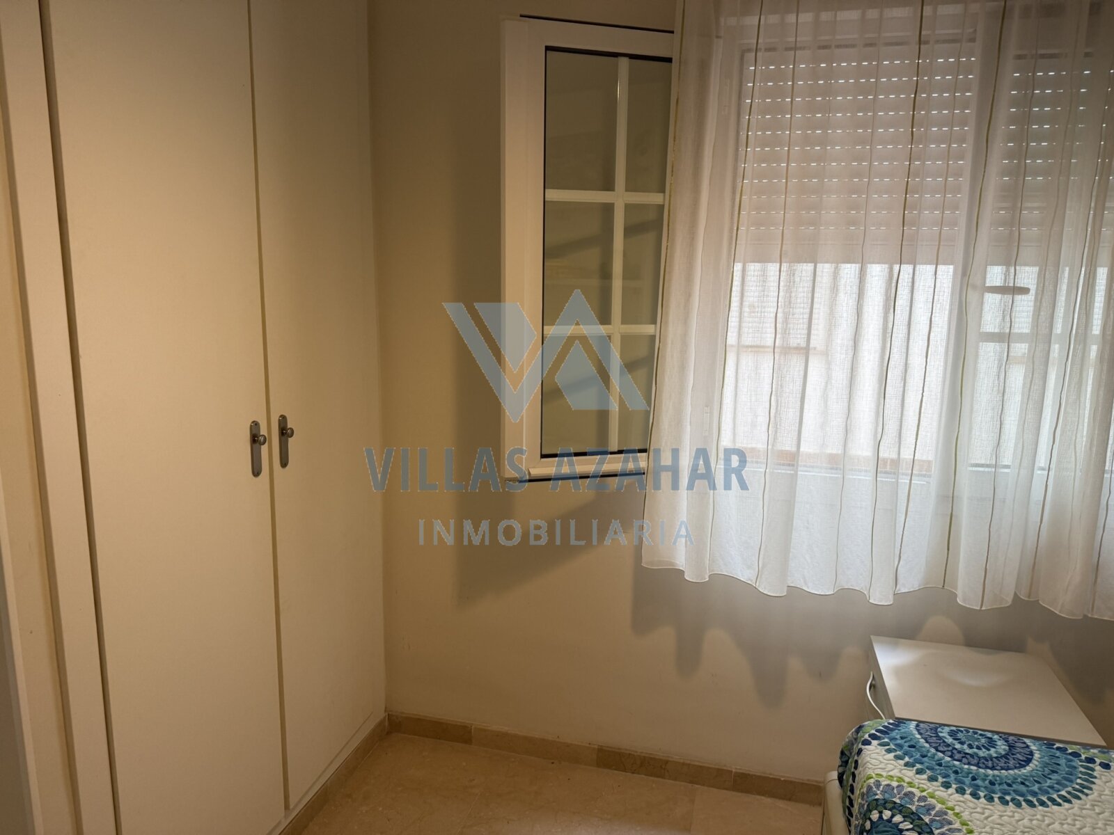 Las Mimosas magnificent three-bedroom apartment near beach