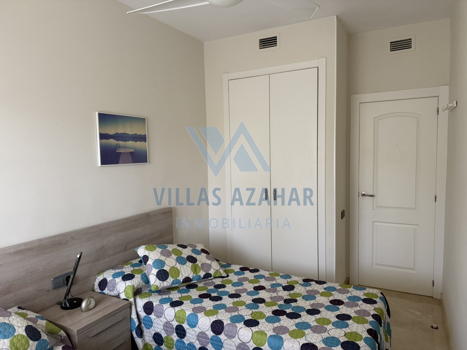 Las Mimosas magnificent three-bedroom apartment near beach