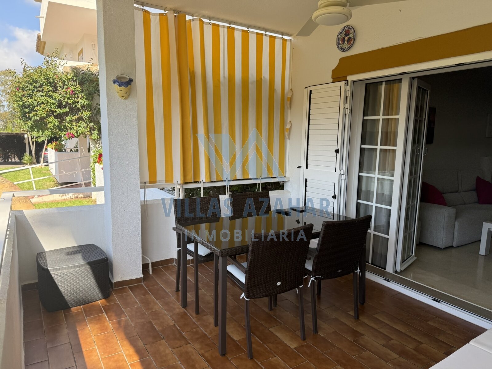 Las Mimosas magnificent three-bedroom apartment near beach