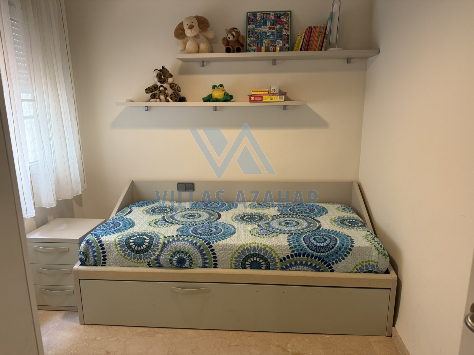 Las Mimosas magnificent three-bedroom apartment near beach