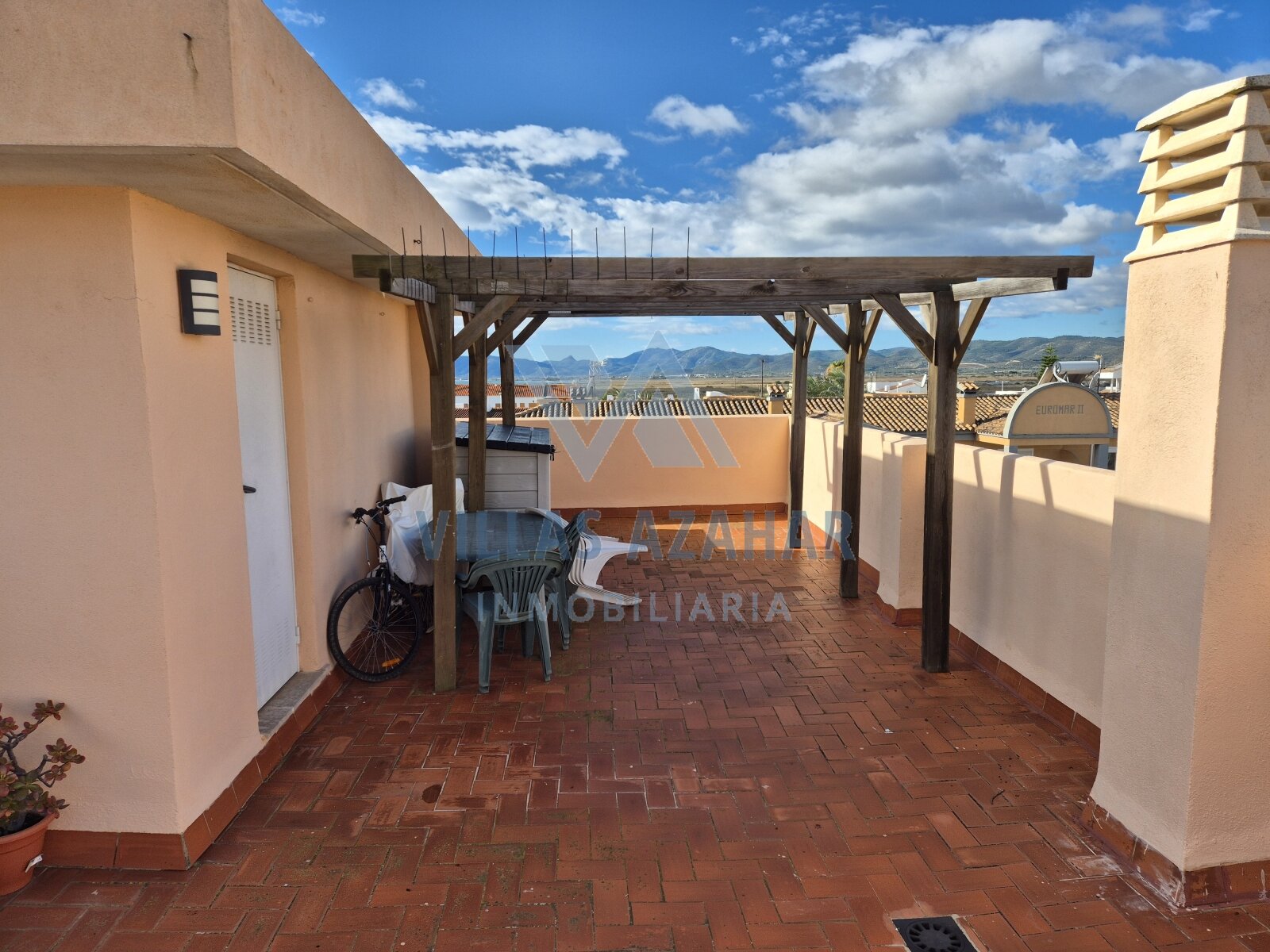 2 bed apartment near beach with huge terrace of 50 m2