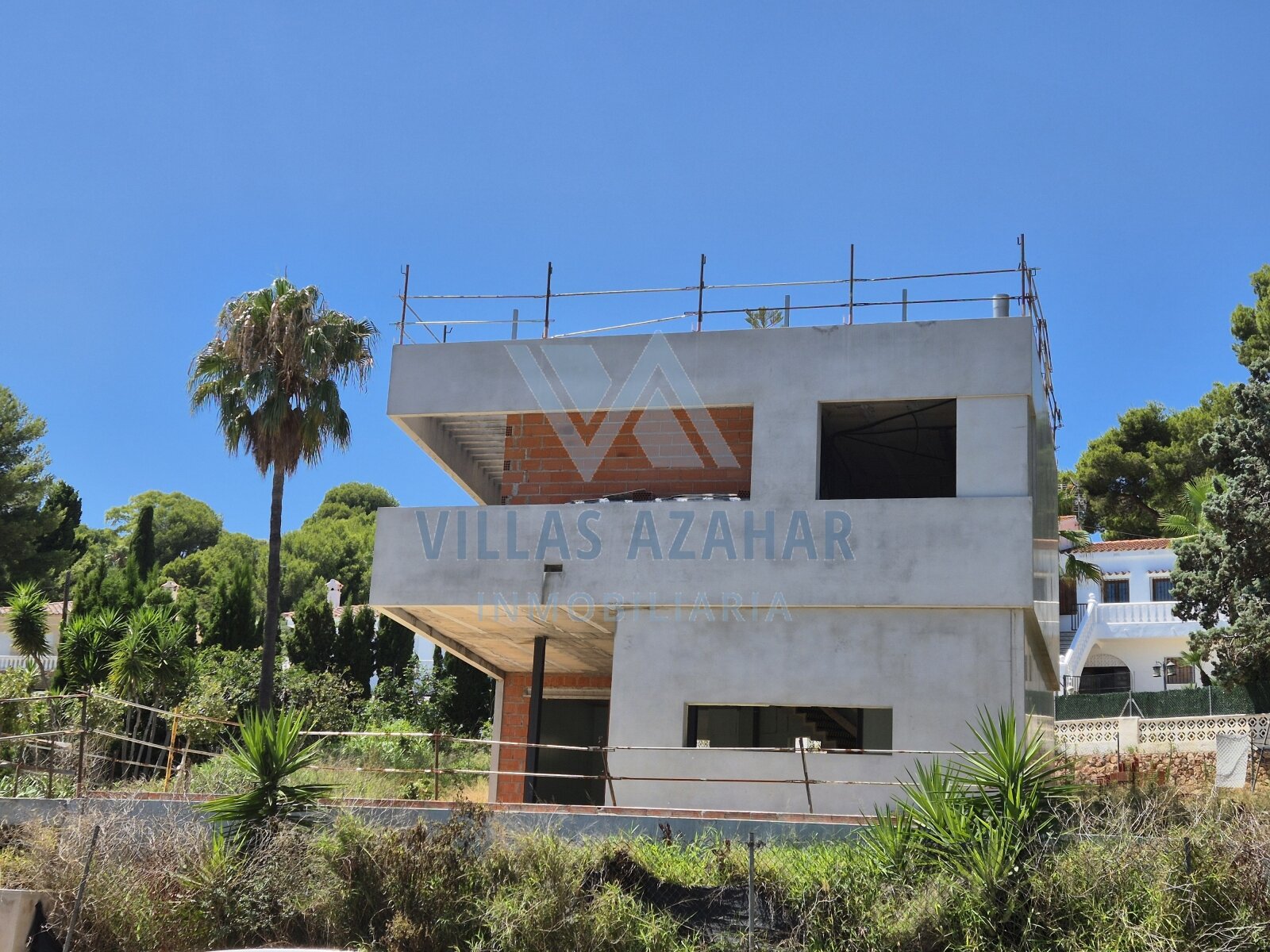 Alcossebre: New-build villa with 317 m² living space in central Las Fuentes 
