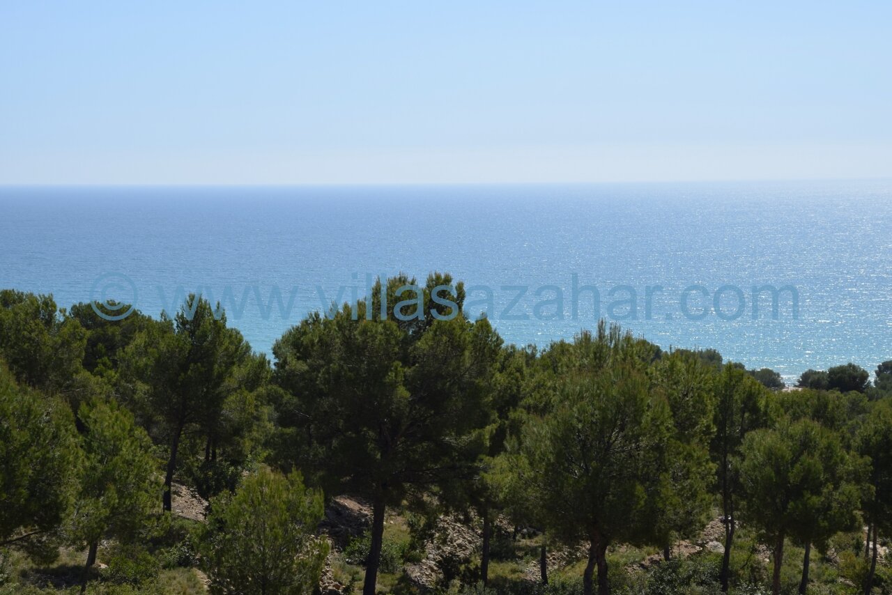 Parcelas con licencia de obra con vistas panorámicas al mar en venta