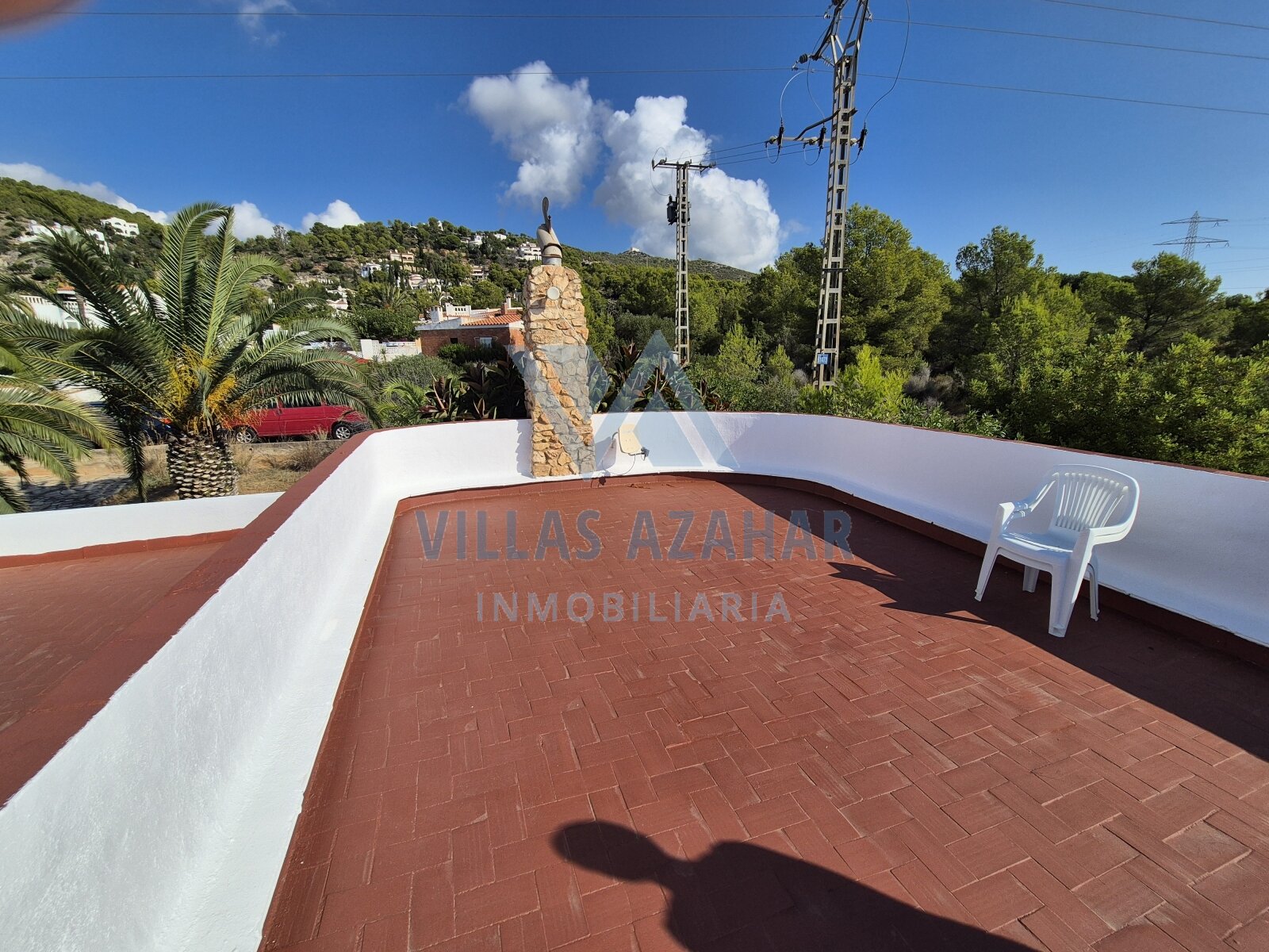 Casa unifamiliar con parcela privada en entorno tranquilo