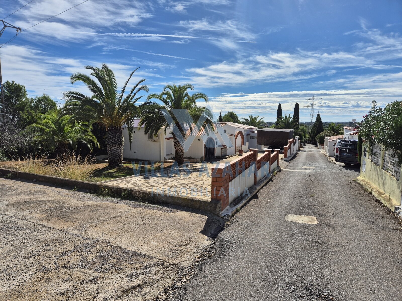 Casa unifamiliar con parcela privada en entorno tranquilo
