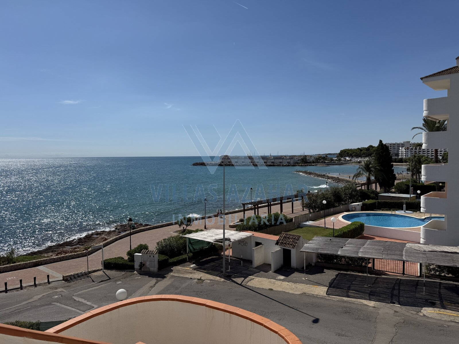 Ático dúplex en primera línea de mar – Urbanización Voramar