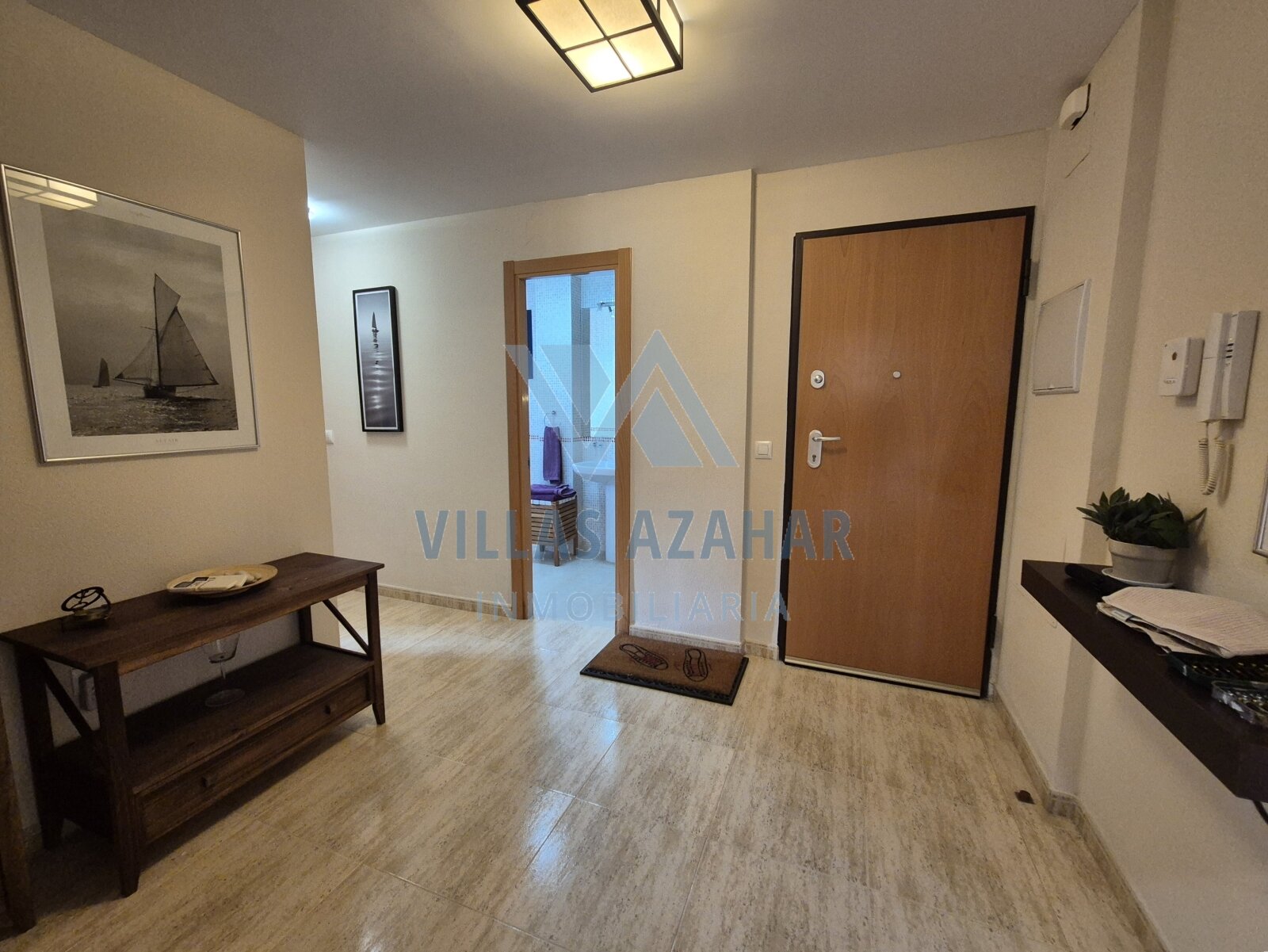Moderno y luminoso apartamento cerca de la playa de arena