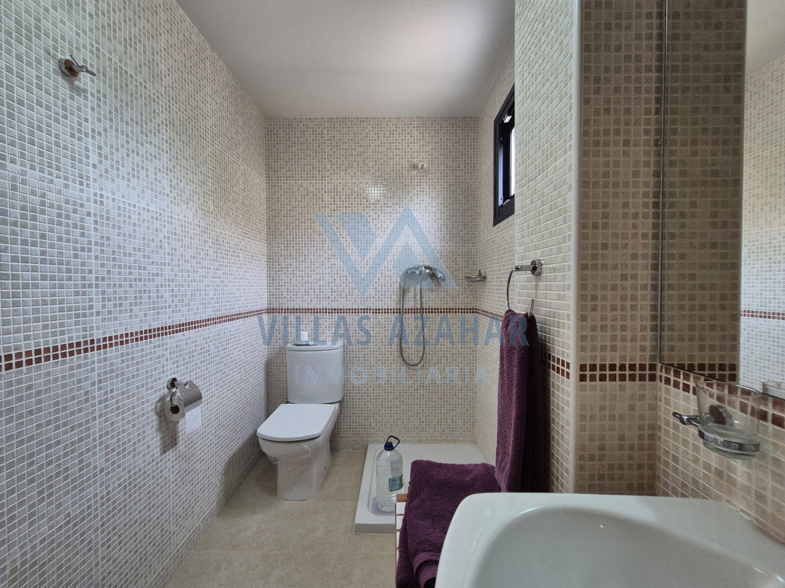Moderno y luminoso apartamento cerca de la playa de arena
