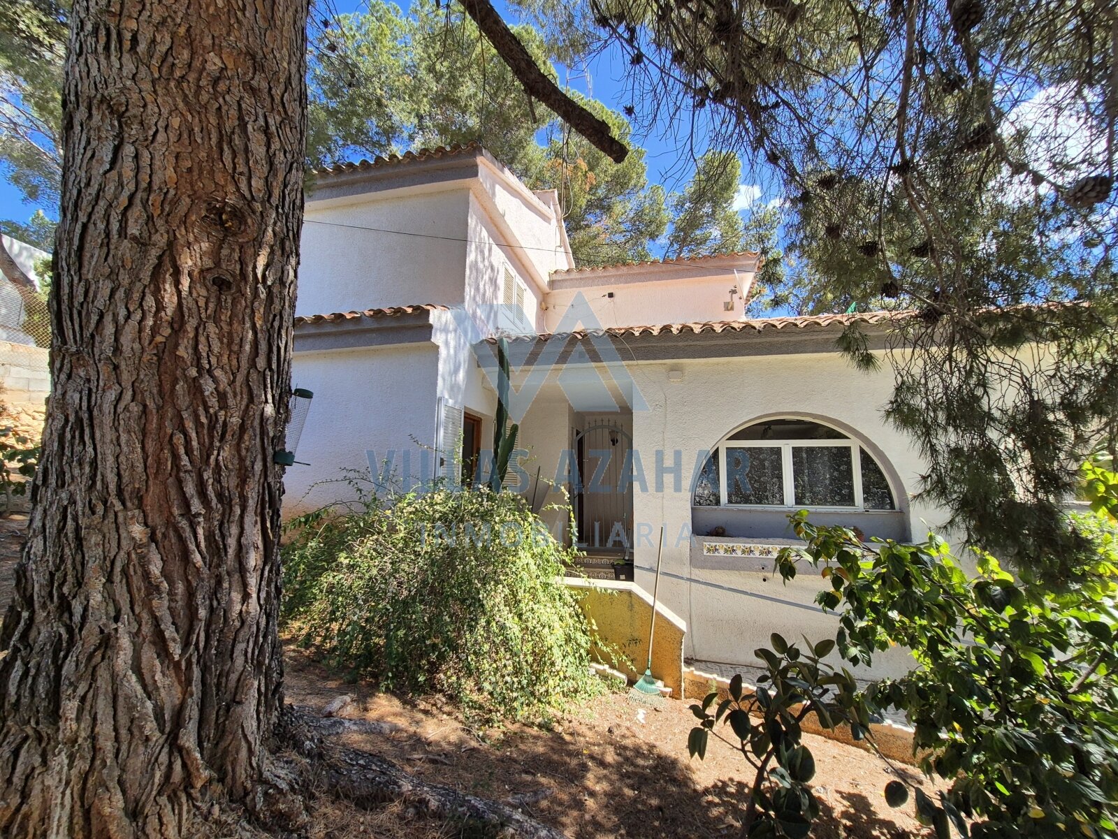 Chalet central avec grand potentiel sur un terrain de 576 m²