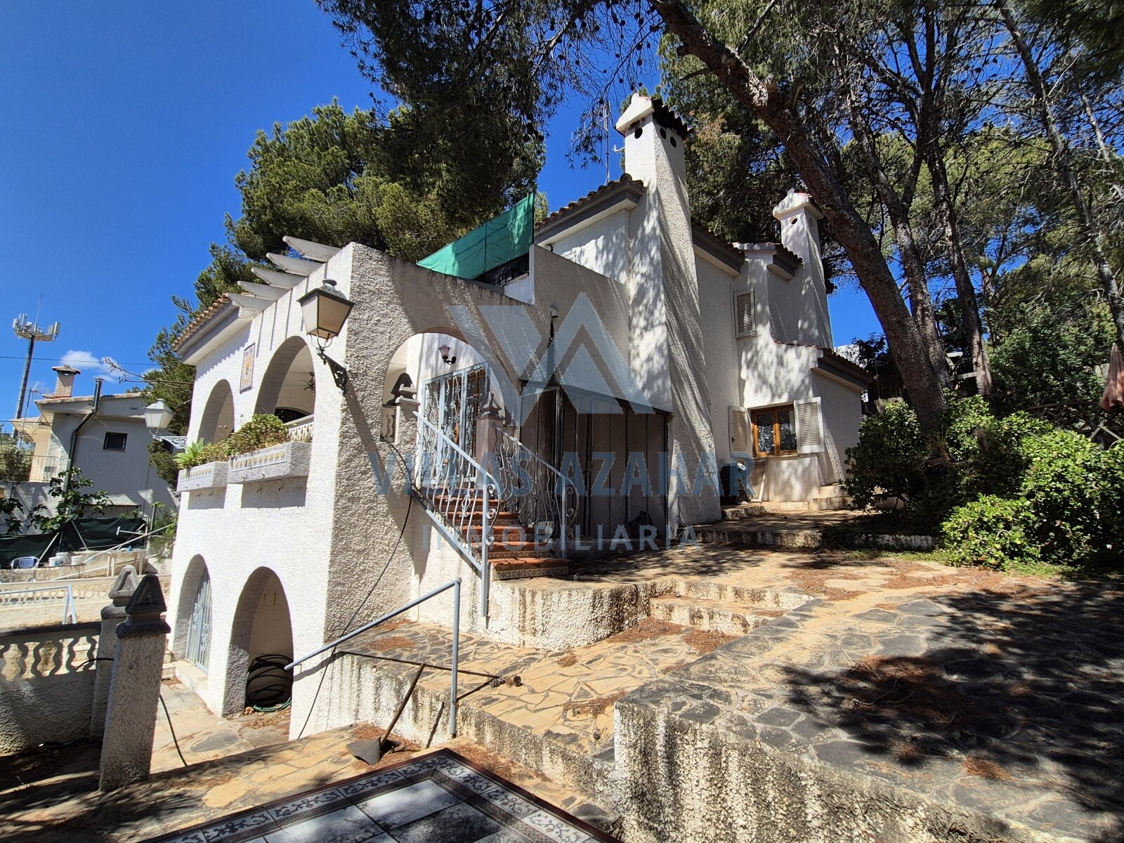 Chalet central avec grand potentiel sur un terrain de 576 m²