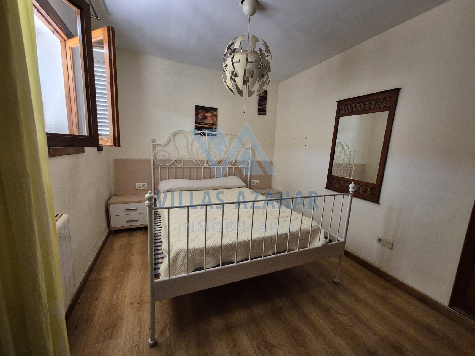 Chalet central avec grand potentiel sur un terrain de 576 m²