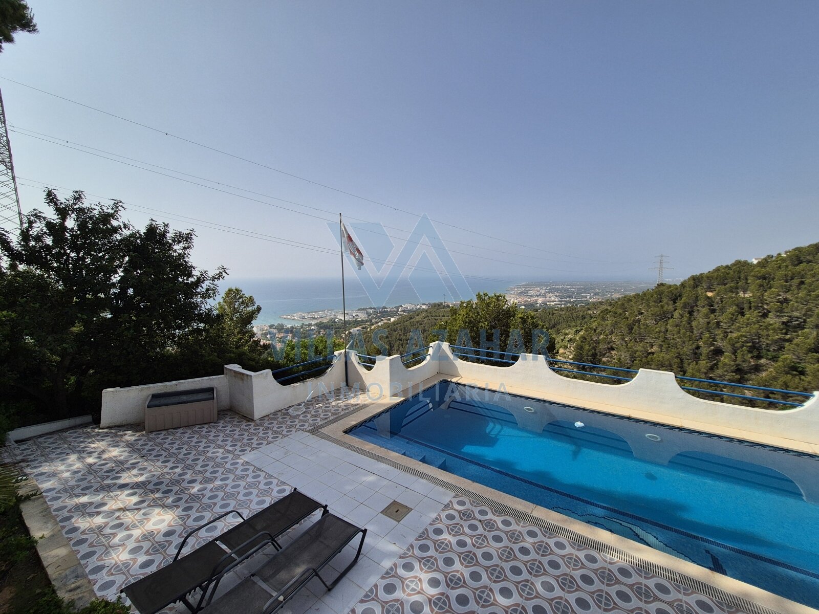 Villa élégante avec vue mer et appartement d’invités