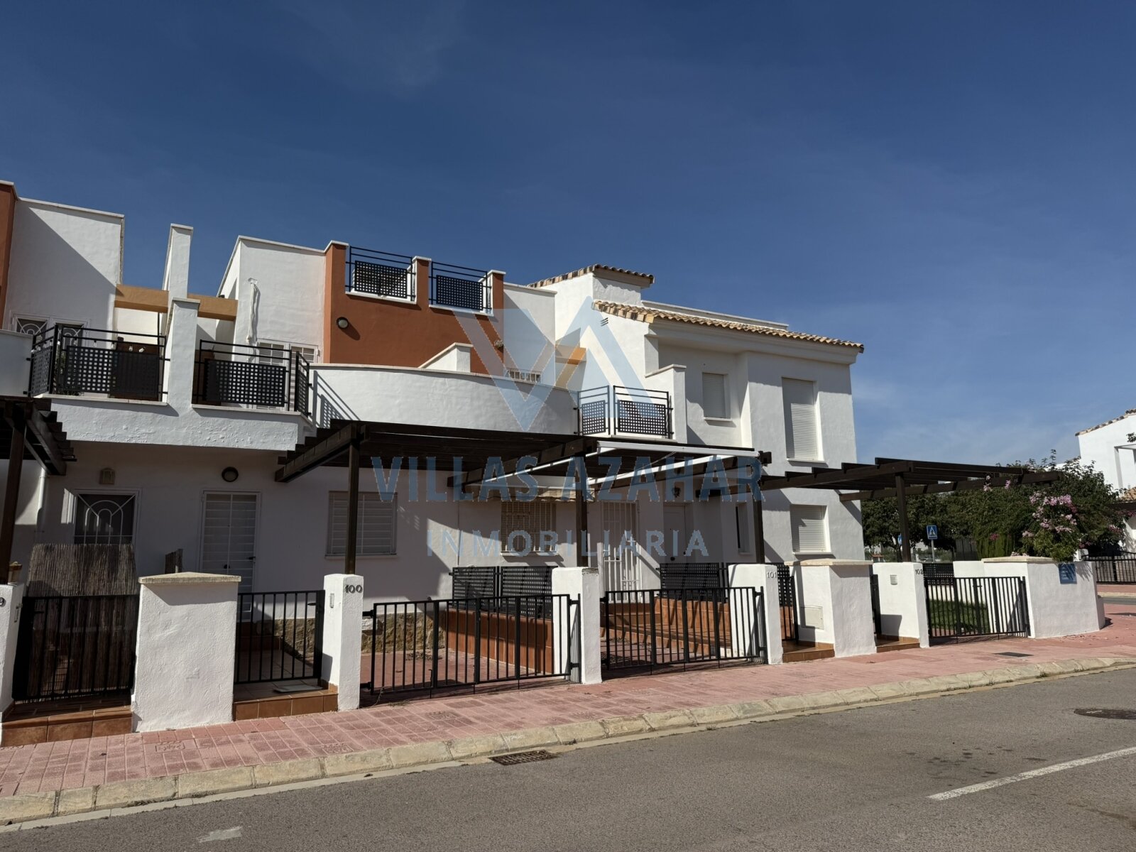 Maison mitoyenne à Palm Beach II – Zone de la grande piscine